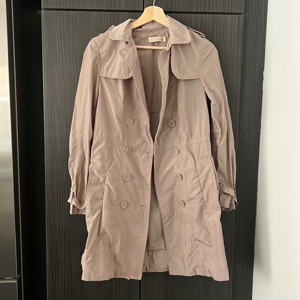 Vintage itatlian trench coat. Brand - Nuna Lie. Size - small. Color - beige